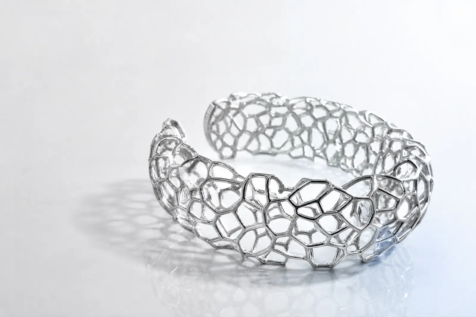 Lattice cuff bracelet
